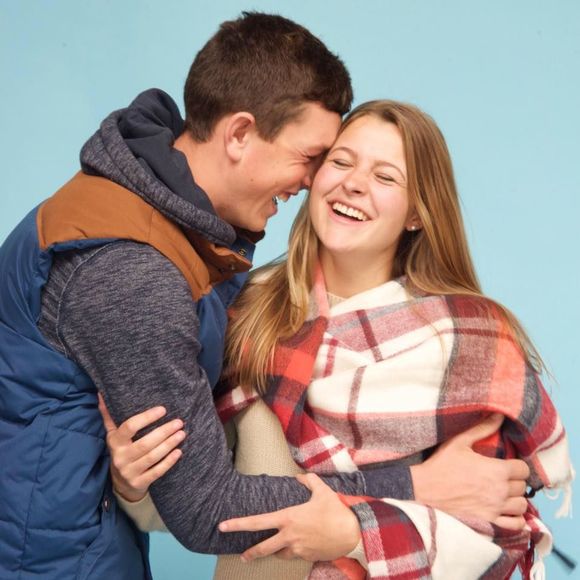 Meet your Posher, Taylor - Picture 1 of 1